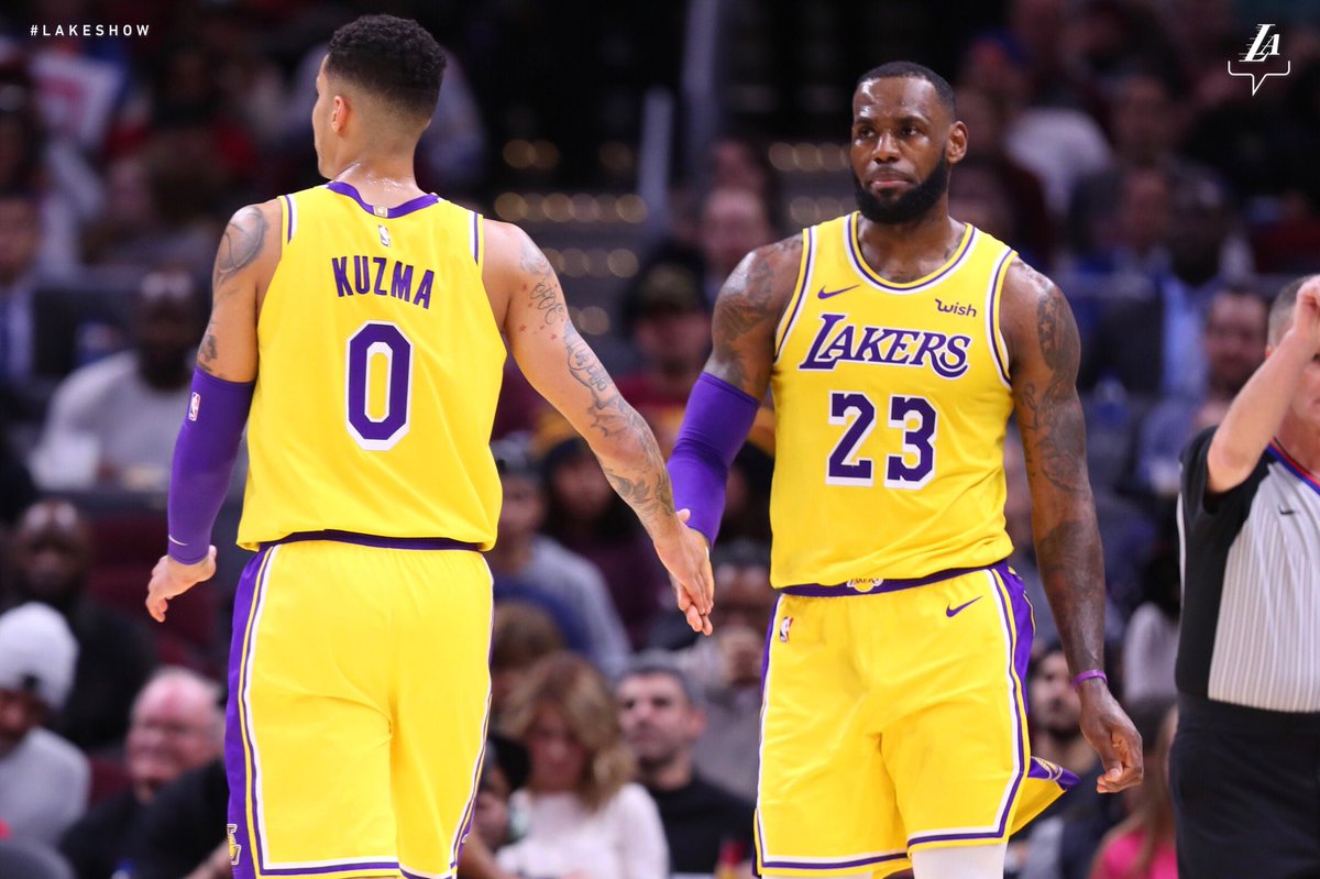 侧轮转慢半 侧轮转慢半